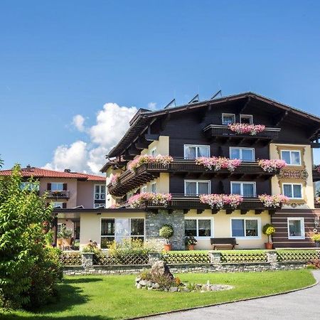 Garni Roesslhof Hotel Hollersbach im Pinzgau Exterior photo