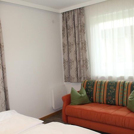 Garni Roesslhof Hotel Hollersbach im Pinzgau Exterior photo