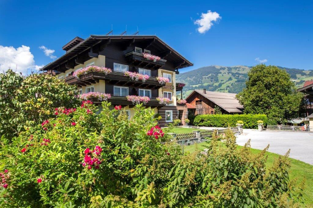 Garni Roesslhof Hotel Hollersbach im Pinzgau Exterior photo