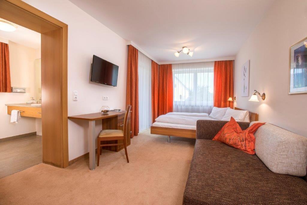 Garni Roesslhof Hotel Hollersbach im Pinzgau Exterior photo