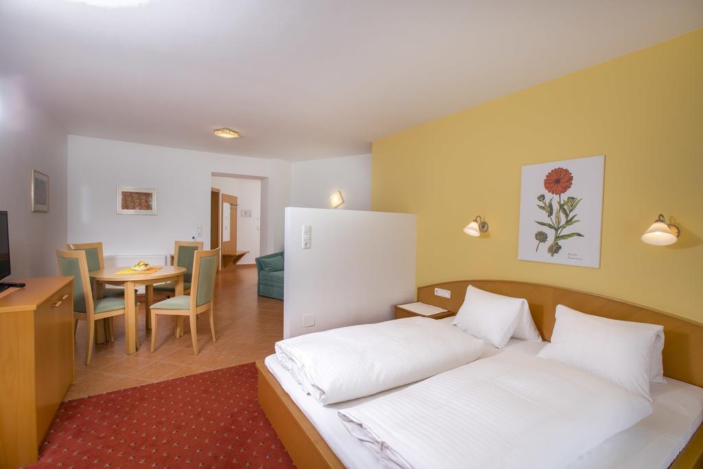 Garni Roesslhof Hotel Hollersbach im Pinzgau Room photo